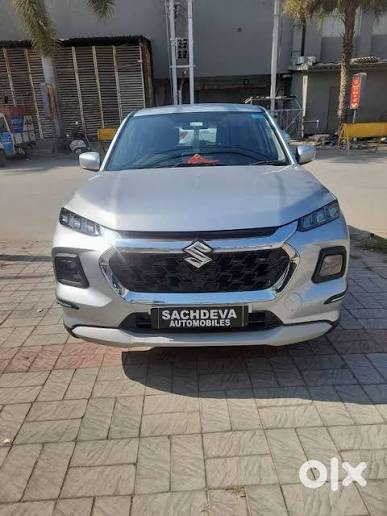 Suzuki Grand Vitara grise